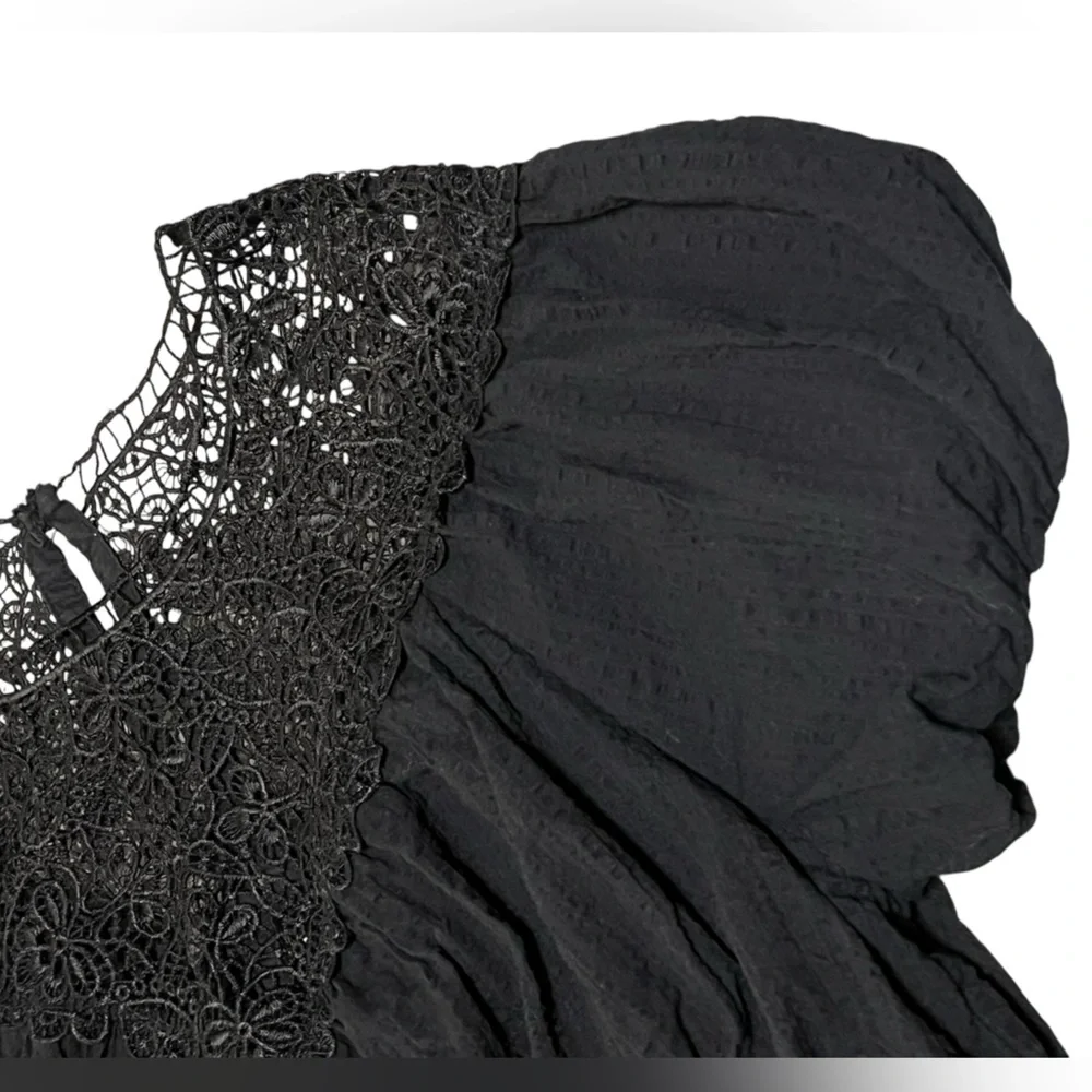 Abercrombie & Fitch NWOT black puff sleeve cropped lace collar blouse